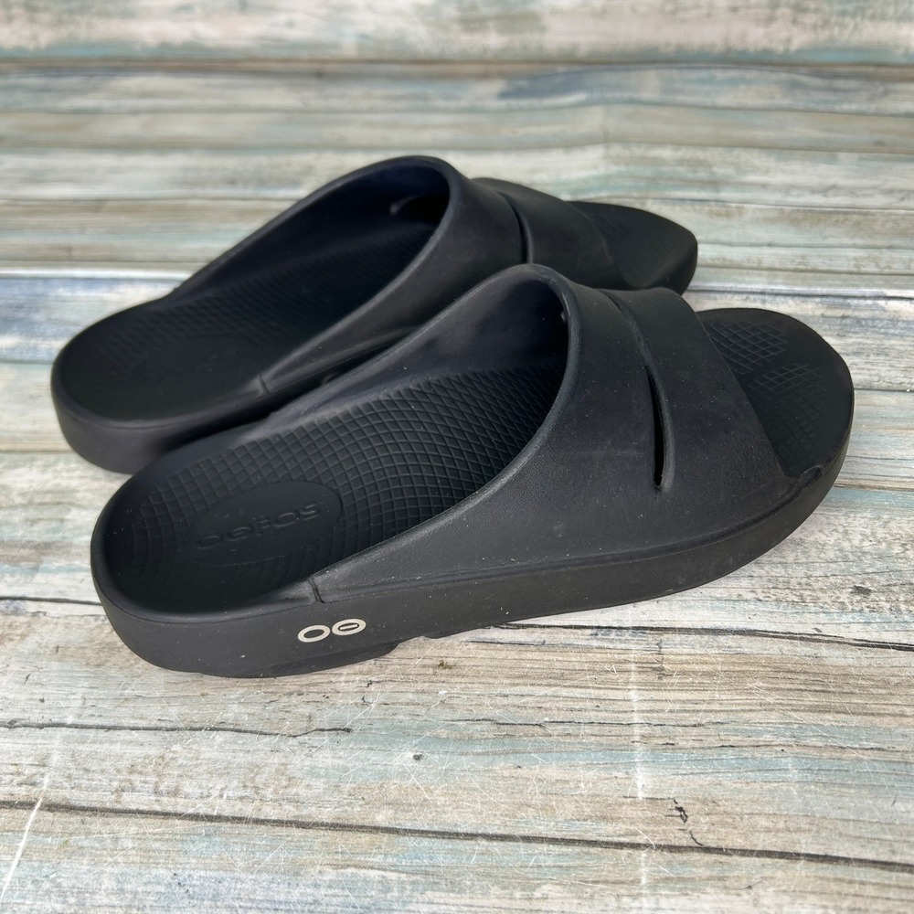 OOFOS Sandals Mens Size 5 Womens 7 Ooahh Black Recovery Comfort Slip‎ On - Picture 4 of 6
